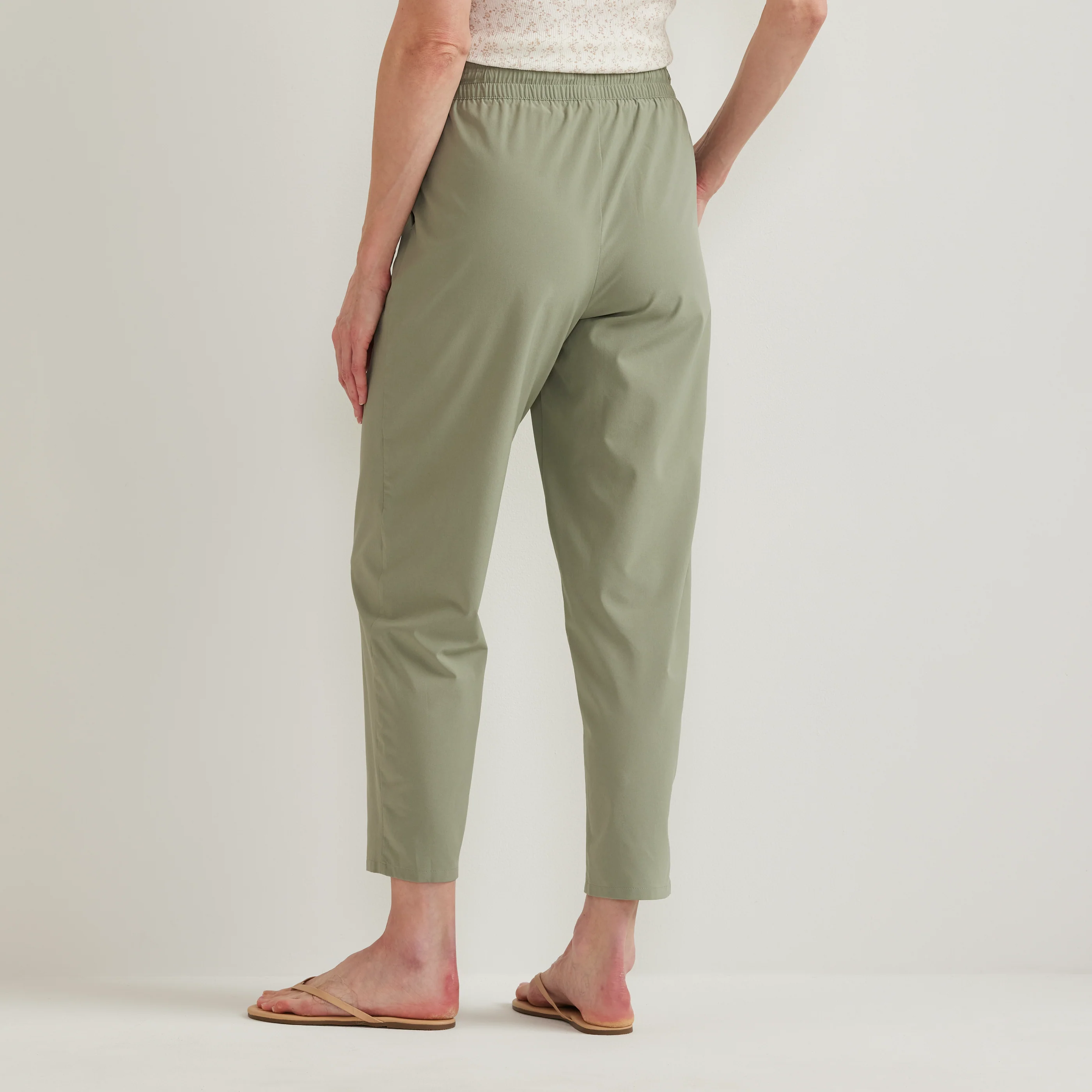 Women's Departure Stretch Tie-Front Ankle Pants