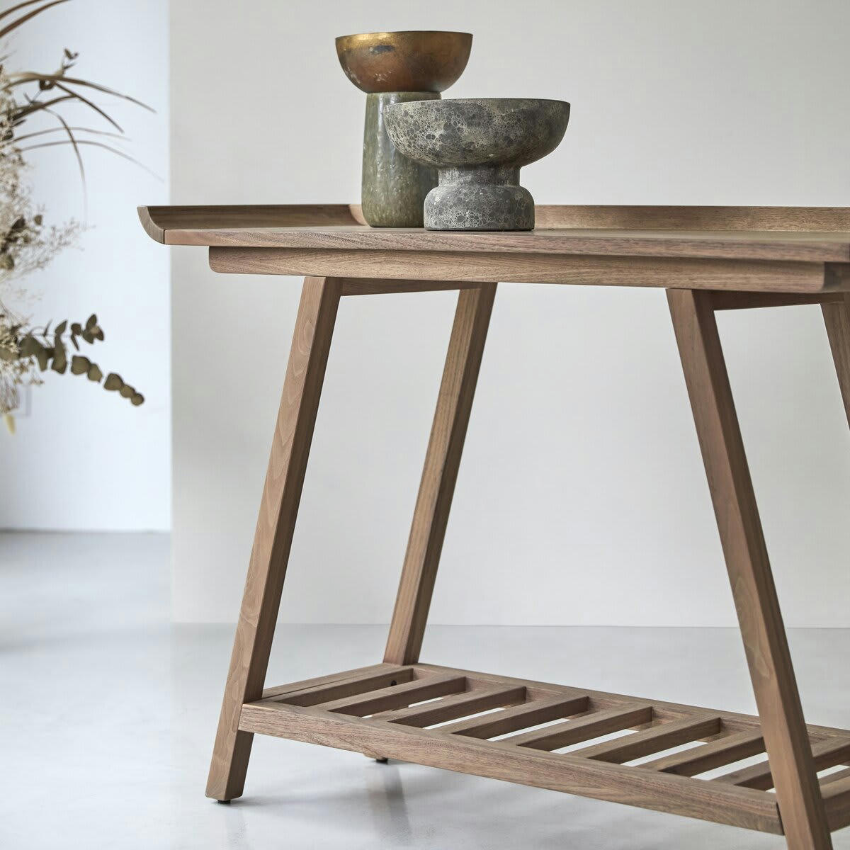 PAMPA - Console haute en noyer massif