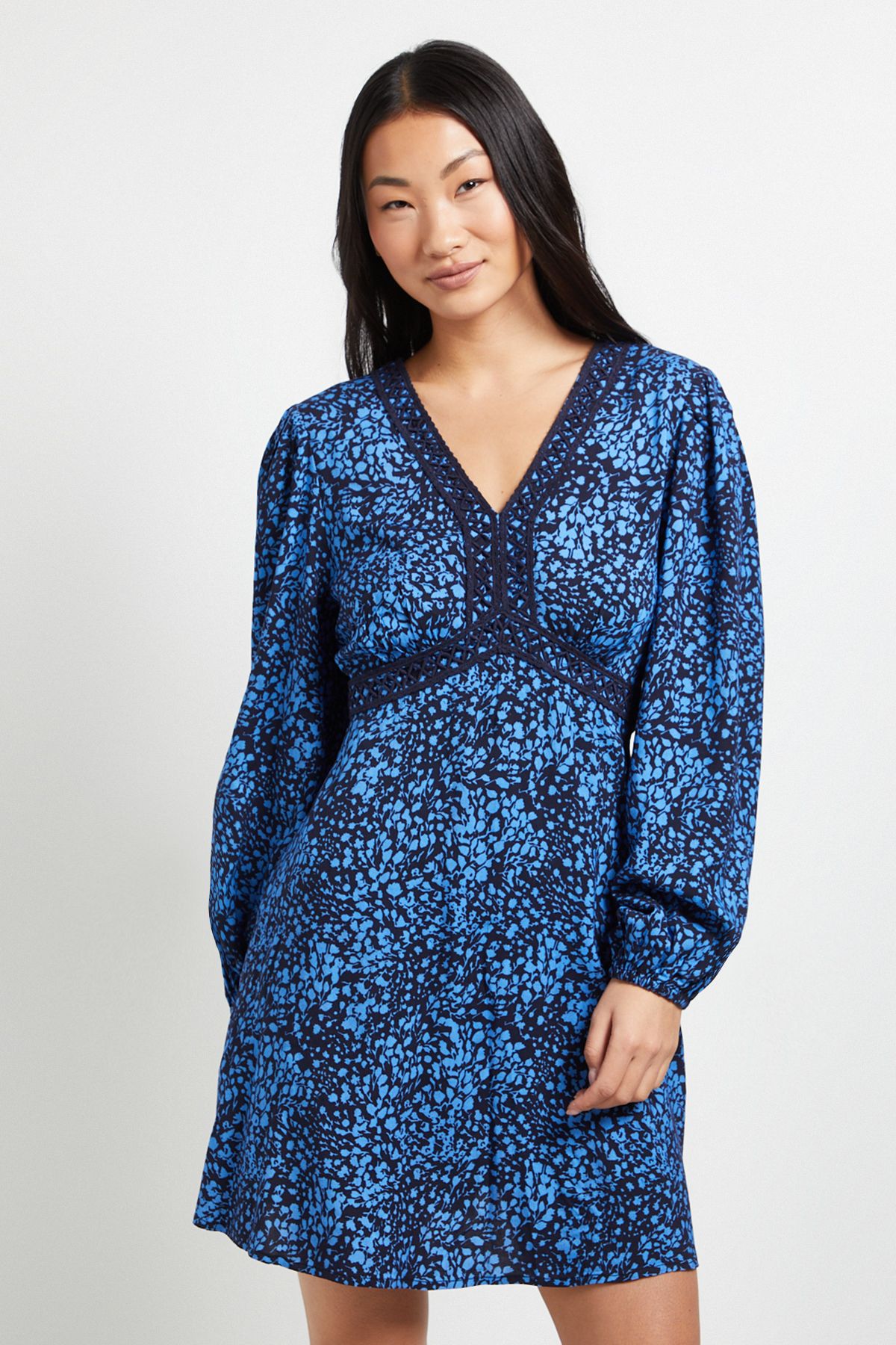 Dorothy Perkins Petite Lace Trim Long Sleeve Printed Mini Dress