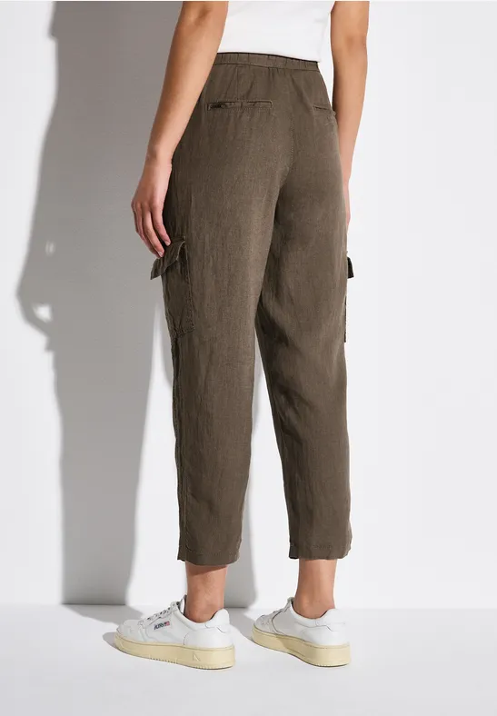 Leinenhose im Cargo-Look