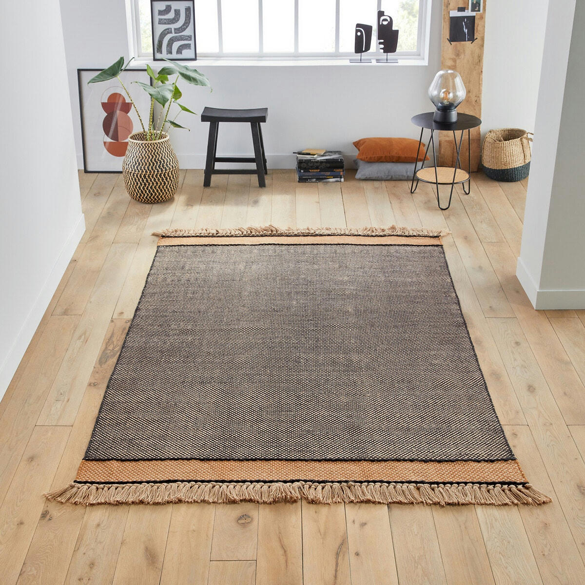 Tapis en jute, Ajow