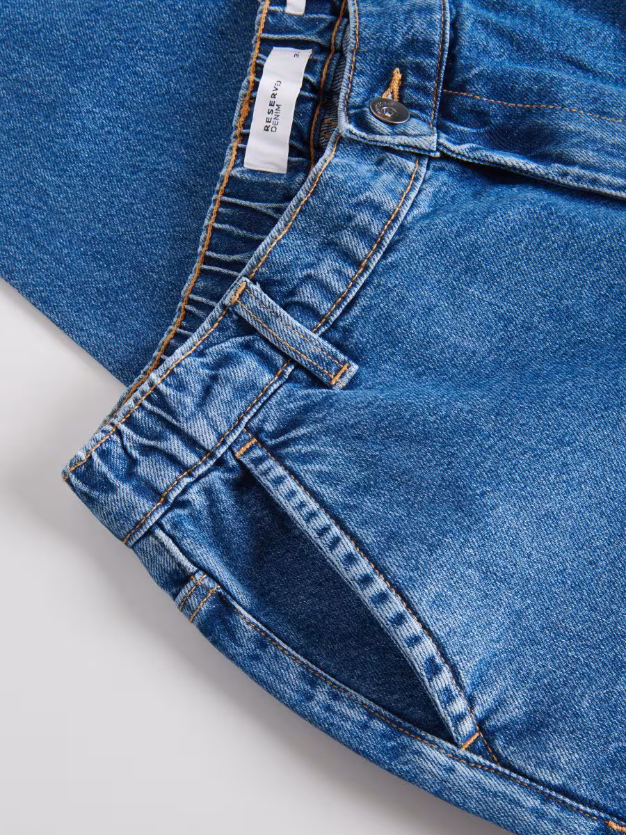 Carrot Fit Jeans