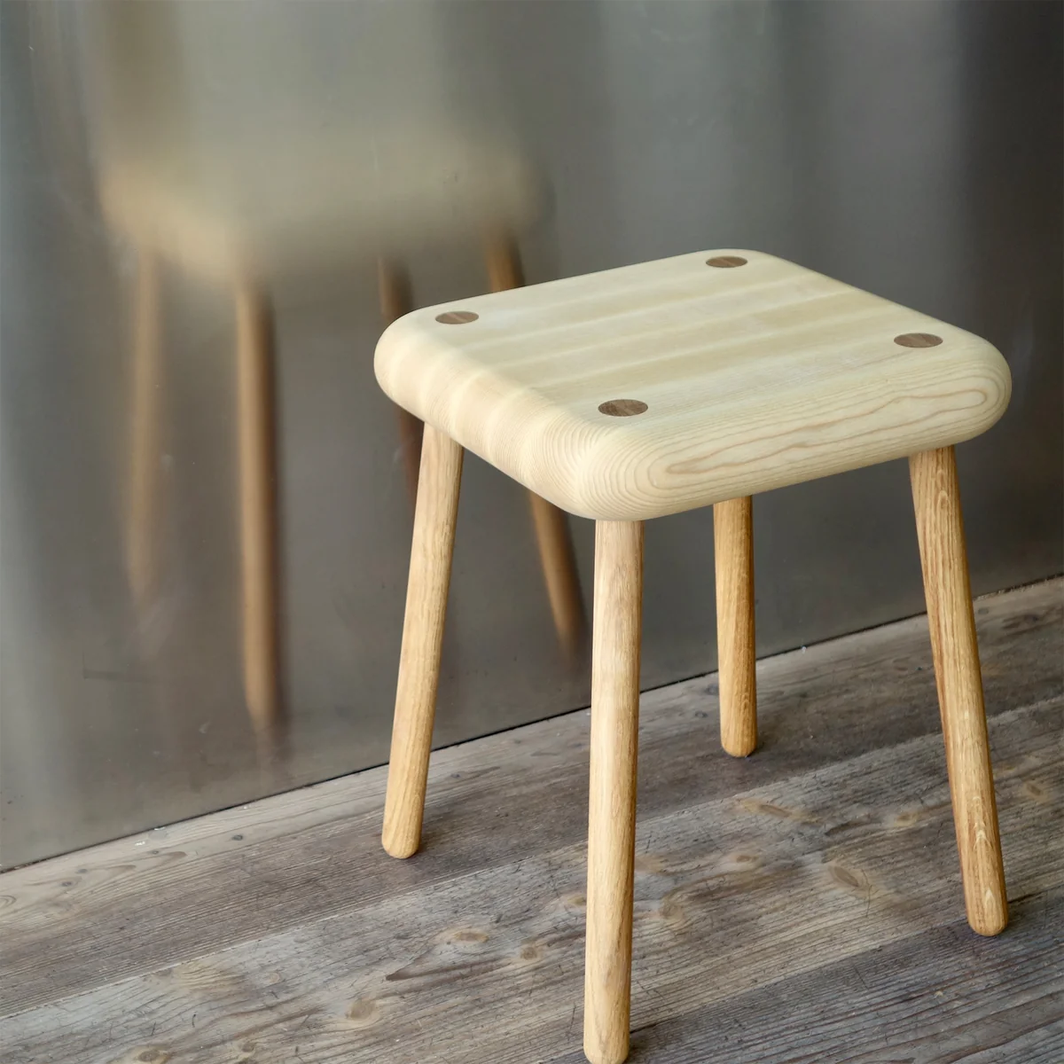 Auerberg - Holzkissen Hocker, Esche geölt / Eiche geölt
