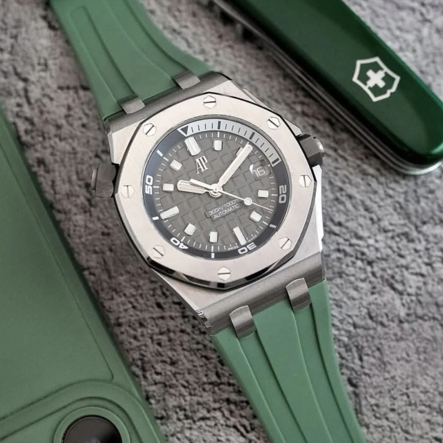 Audemars Piguet – Royal Oak Offshore Diver –  Rubber Strap – Green