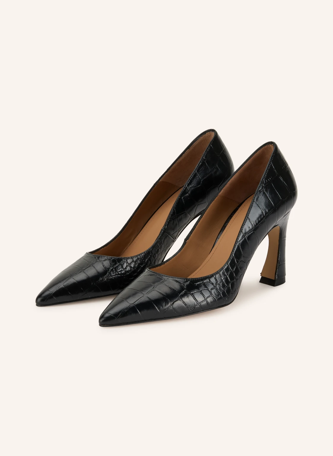 Flattered Pumps