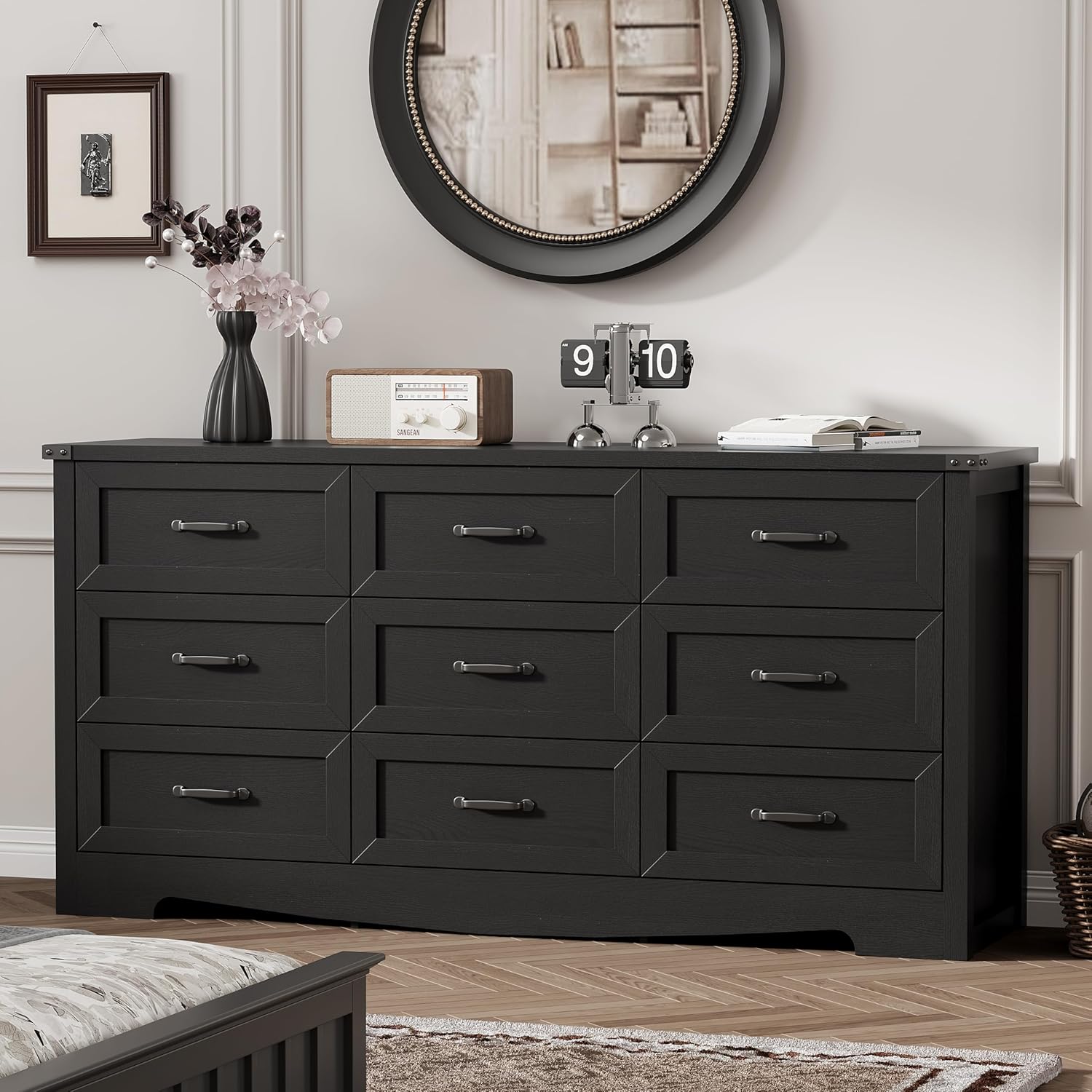 Dresser for Bedroom with 9 Drawers, 59 Wide Modern Chest of Drawers with Deep Drawers & Mental Handle, Wood Dresser TV Stand, Wooden Closet Storage Organizer for Living Room, Hallway, Entryway, Black