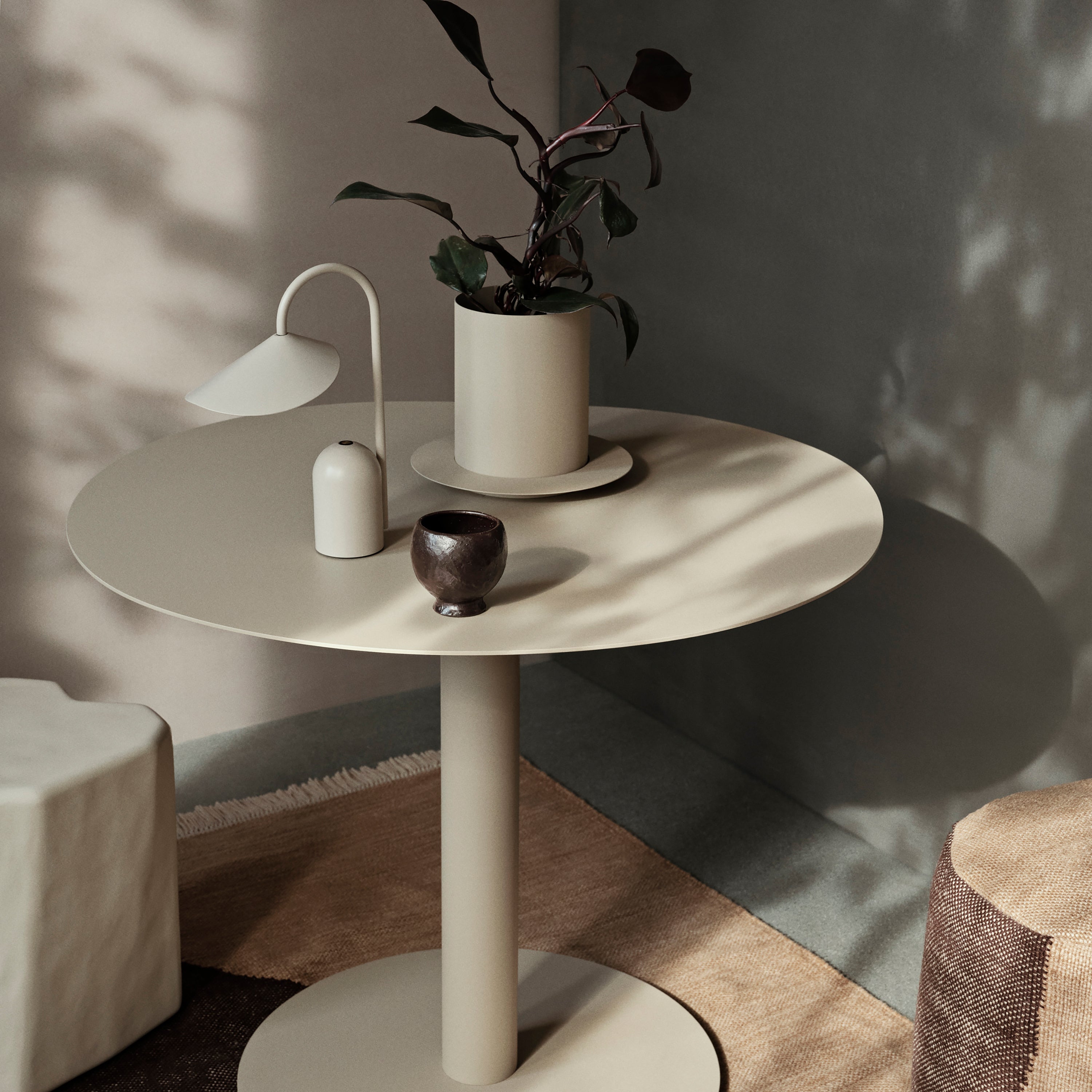 Ferm Living Arum Oplaadbare Tafellamp - Cashmere