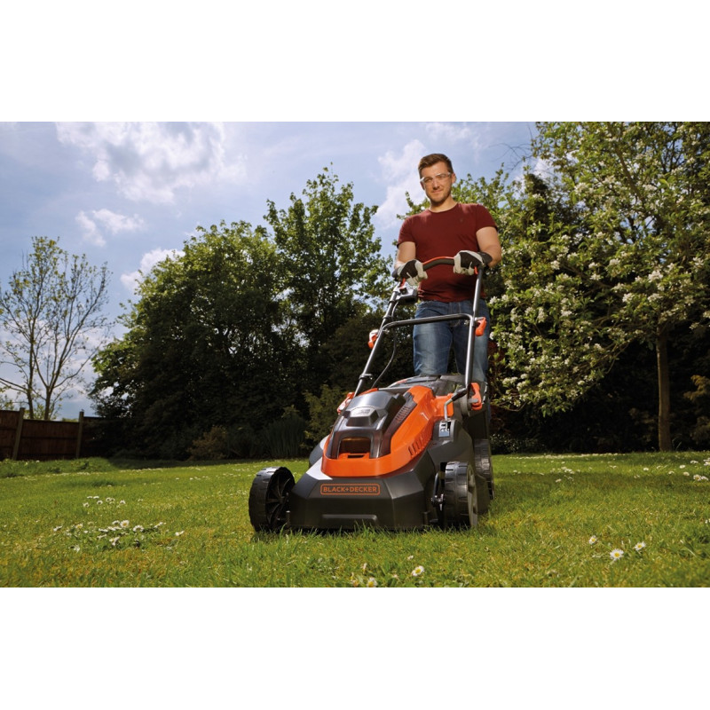 Tondeuse sur batterie CLM3820L2-QW 38 cm BLACK DECKER