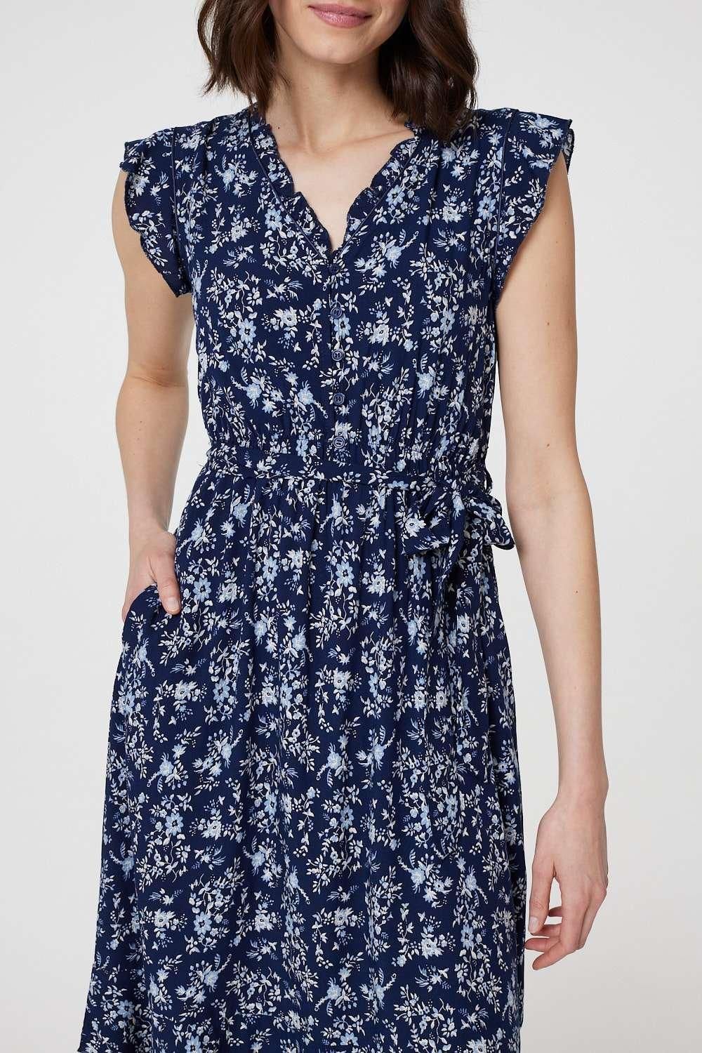 Izabel London Ditsy Floral Tie-Waist Knee Length Dress