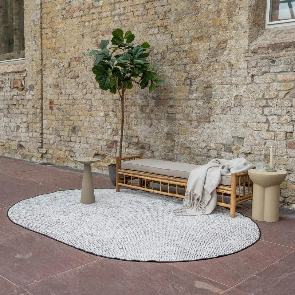 EVA Interior ovaal buitenkleed Dahl zwart - 340 x 240 cm