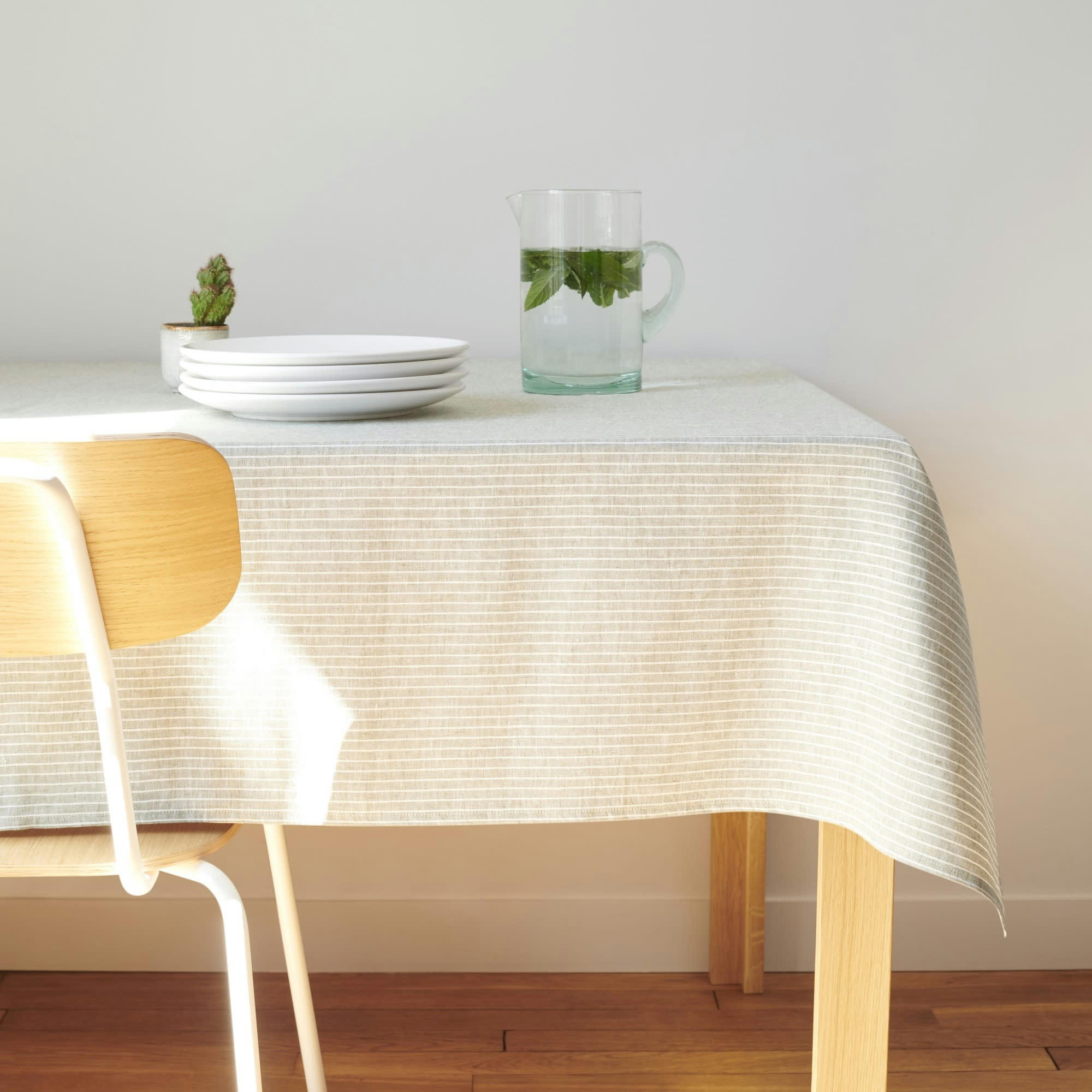 NAPPE NATURELLE - Nappe en lin vert rayé 180x180cm