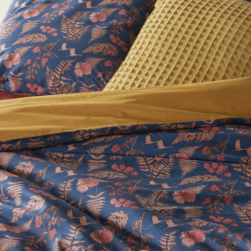 LOCARA - Parure de lit en coton biologique rose framboise, bleu marine et ocre 240x220