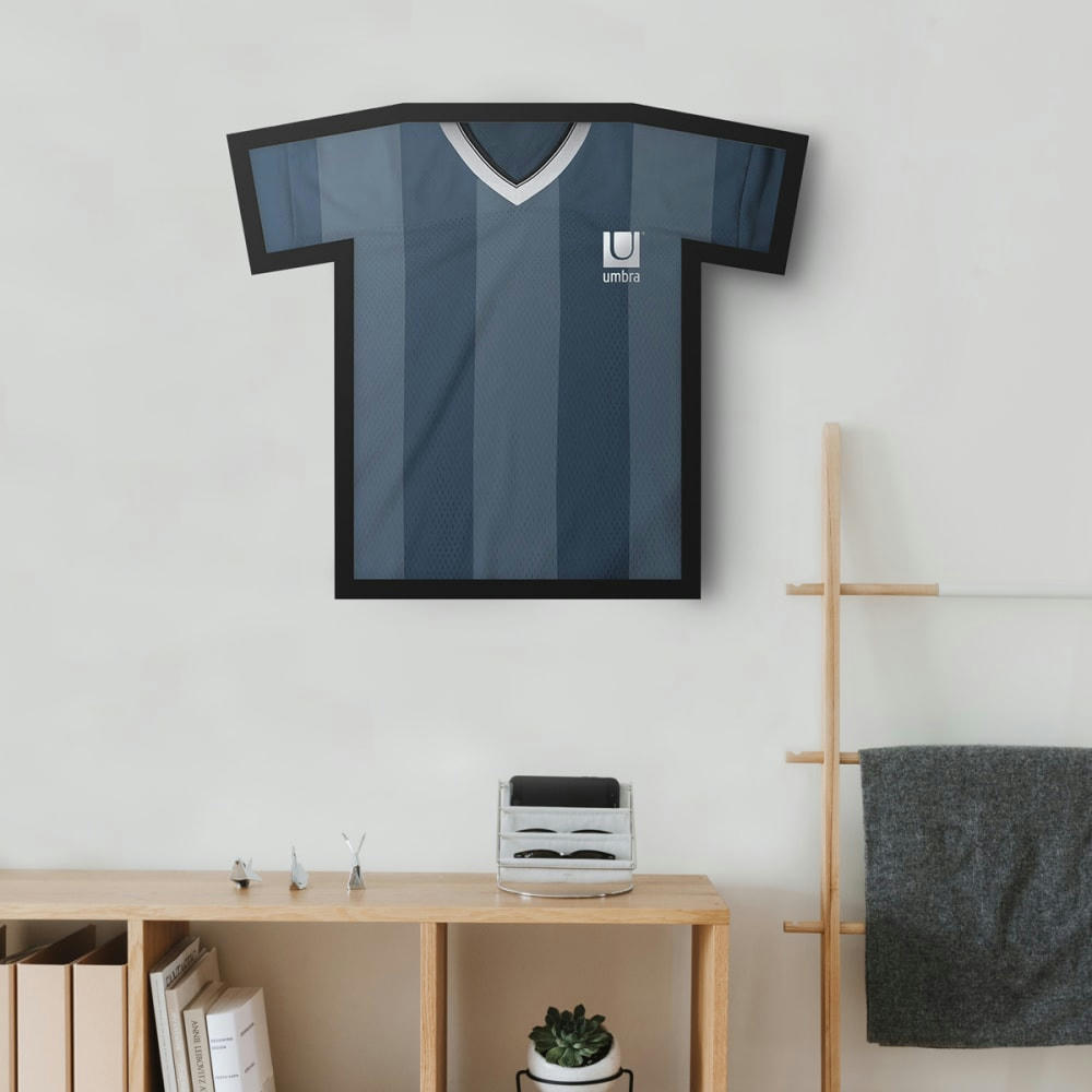 T-FRAME - Cadre pour t-shirt taille l plastique noir