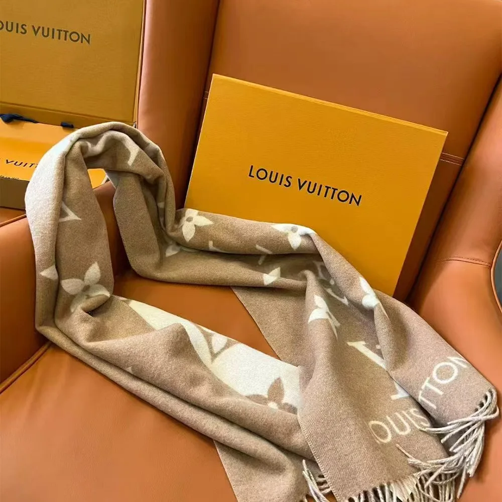 Louis Vuitton M76067 Reykjavik Scarf (Replica)