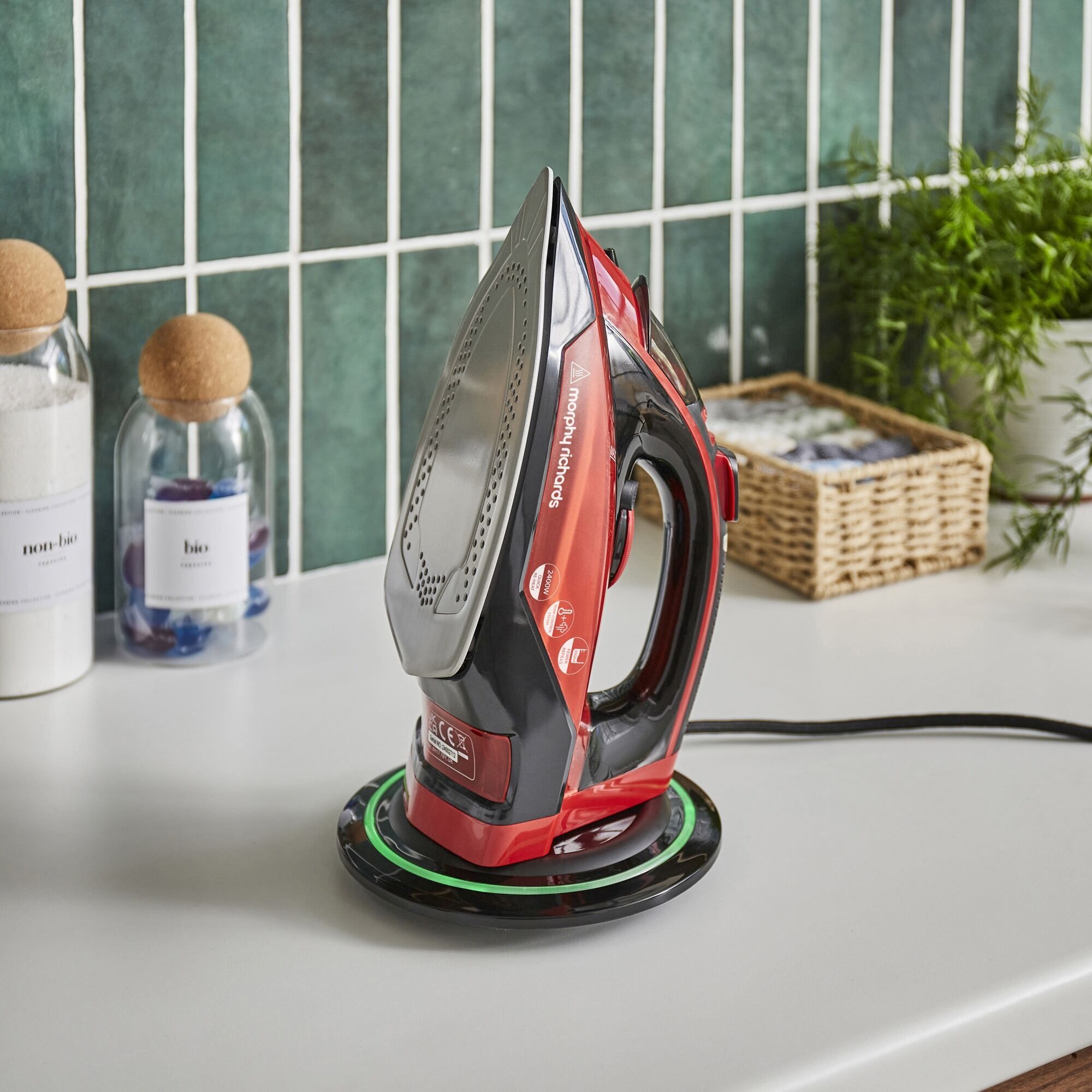 Morphy Richards easyCHARGE Cordless Iron