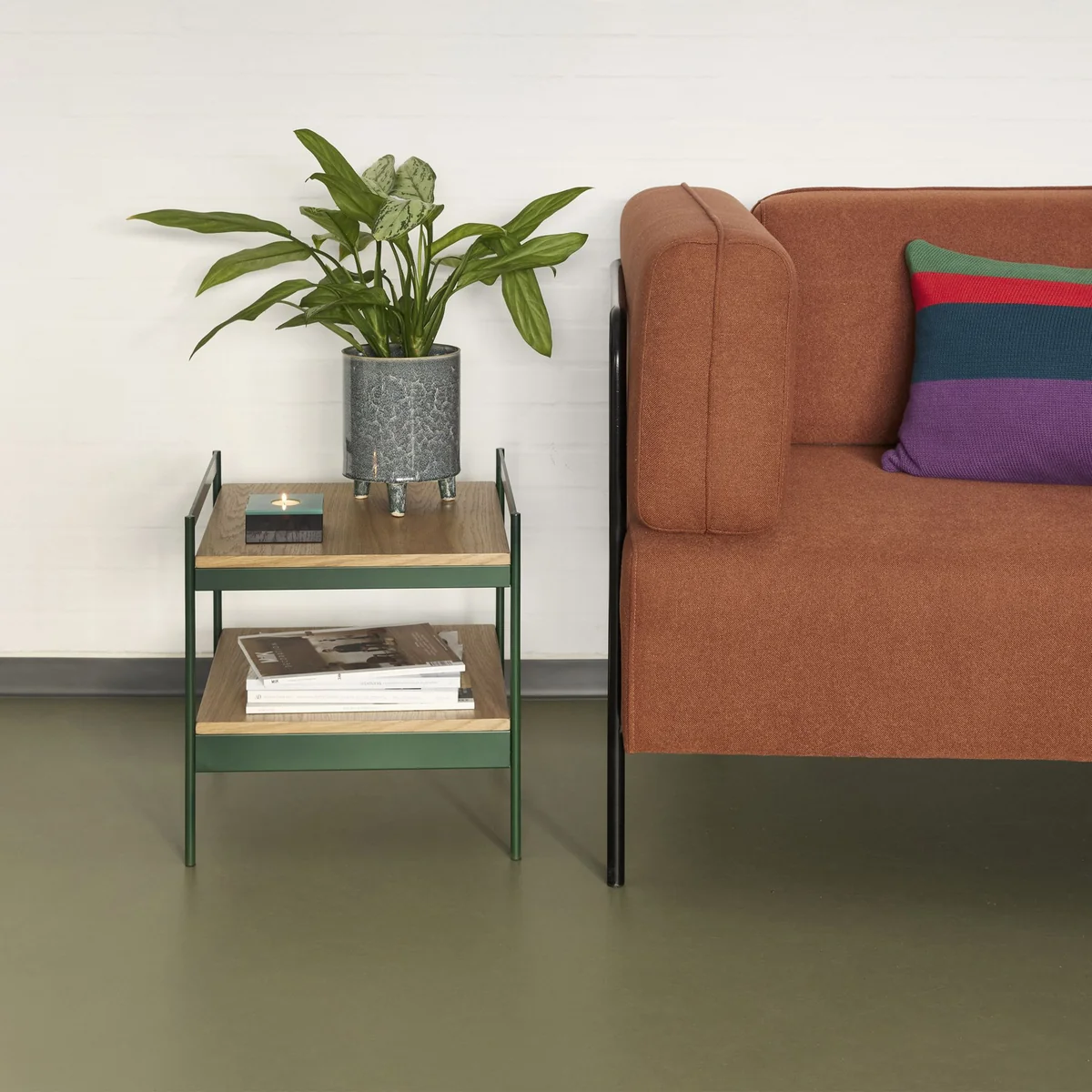 Hübsch Interior - Jaunty Beistelltisch, Eiche / grün
