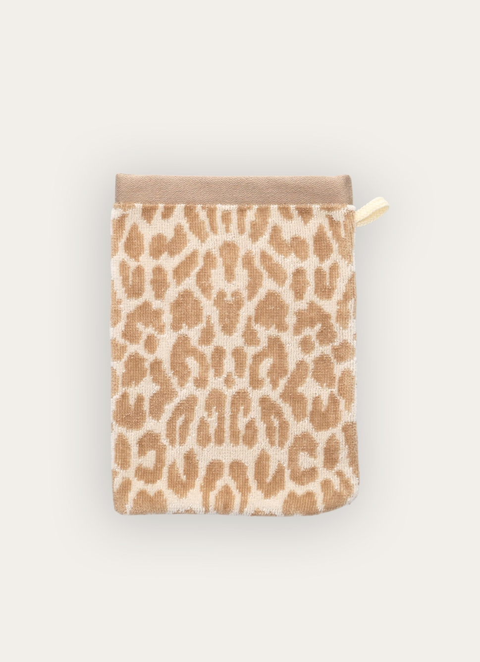 GANT DE TOILETTE EN VELOURS à MOTIF LÉOPARD BEIGE CLAIR