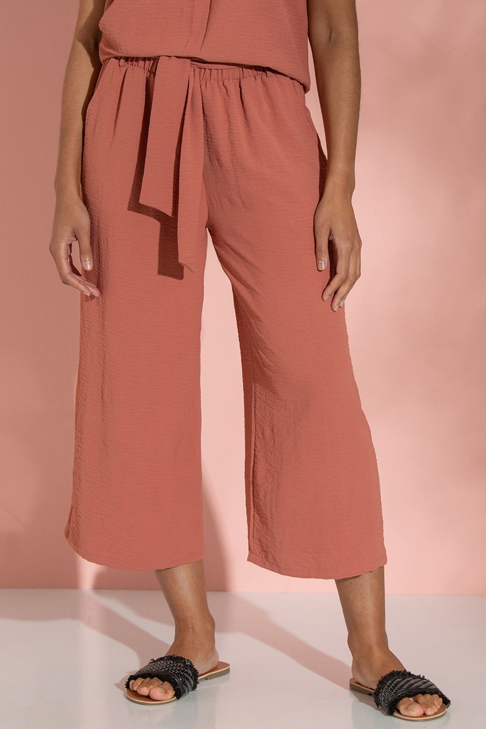 Klass. Cropped Wide Leg Pull On Trousers