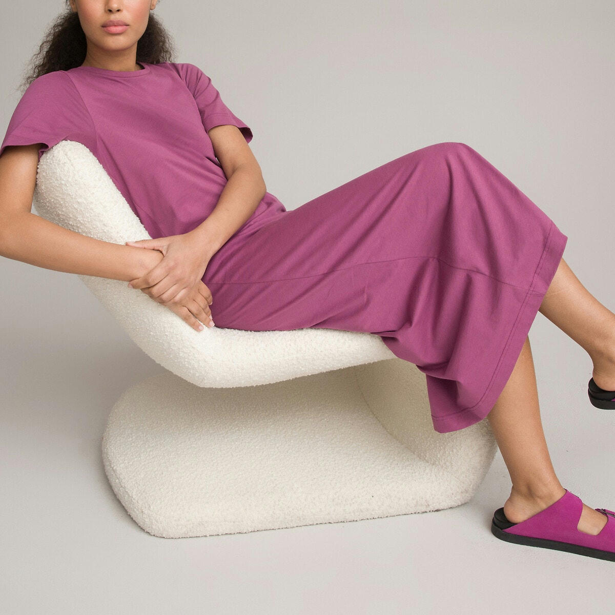 Robe t-shirt, longue, col rond, manches courtes