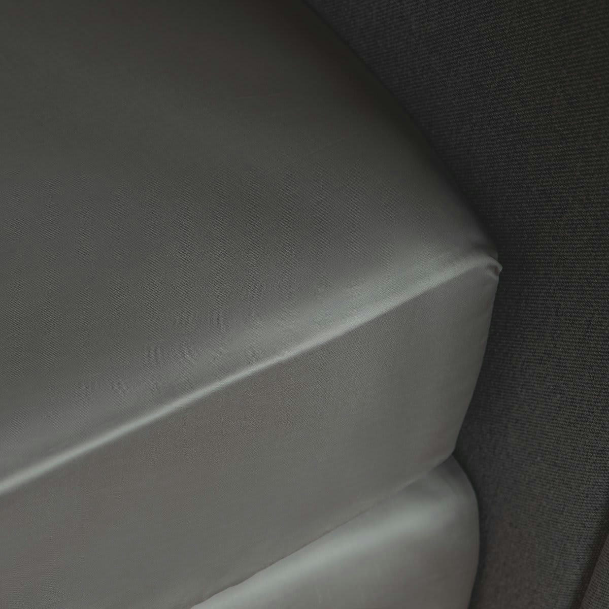 TRIANON - Drap housse satin gris foncé 140x200 cm