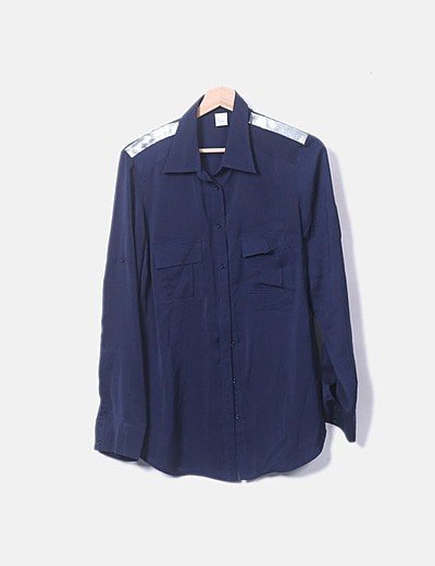 Camaïeu Blue shirt with metallic detail on the shoulders