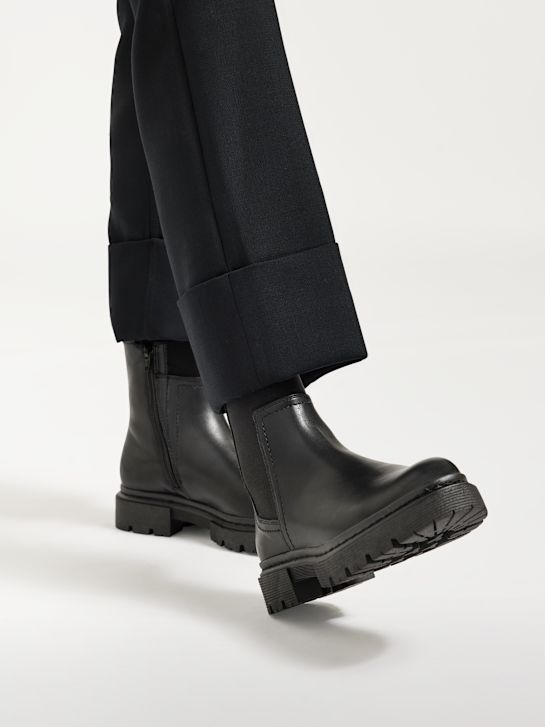 Chelsea boot