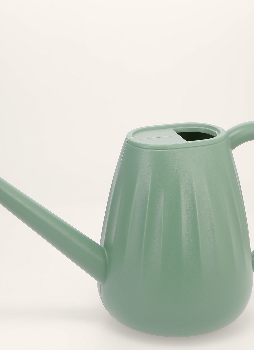 PETIT ARROSOIR EN PLASTIQUE COLORÉ vert