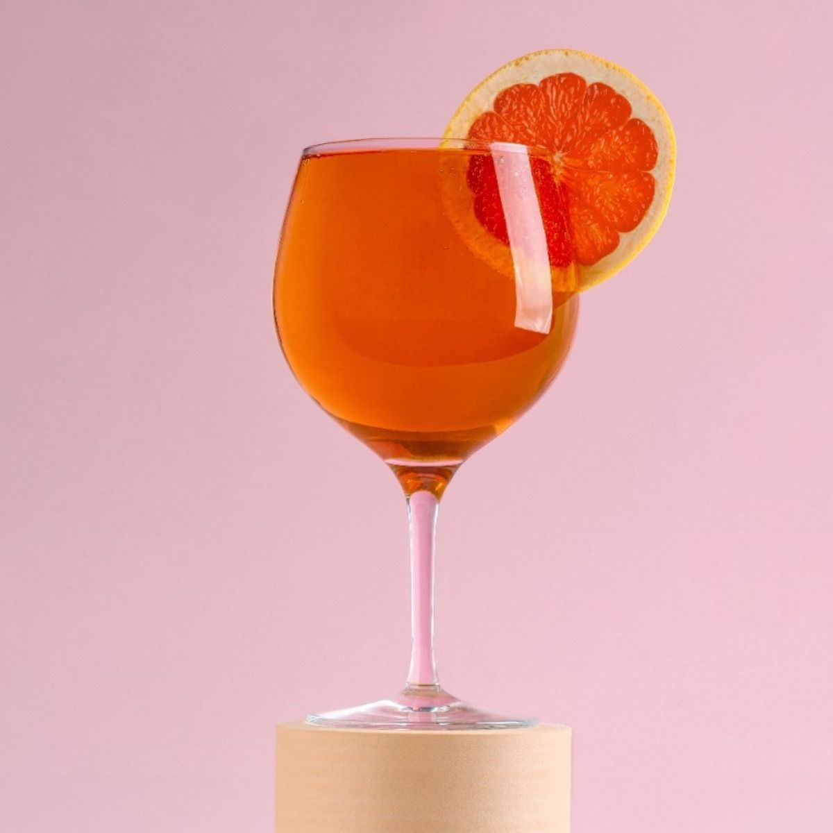 Kieliszek Tonic Glass na nóżce 630ml