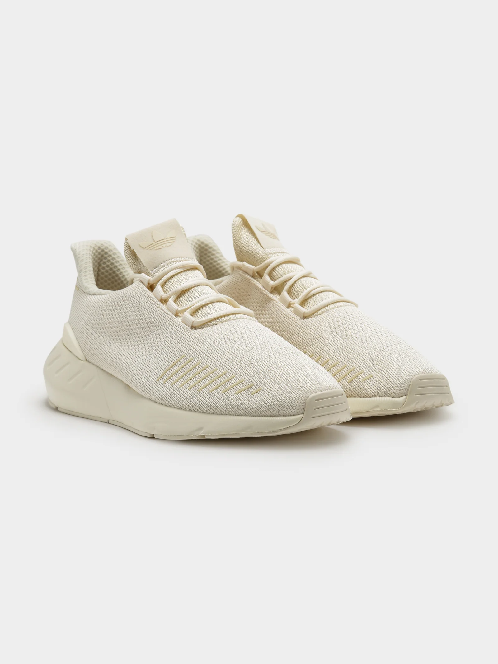 Womens Swift Run 22 Sneakers