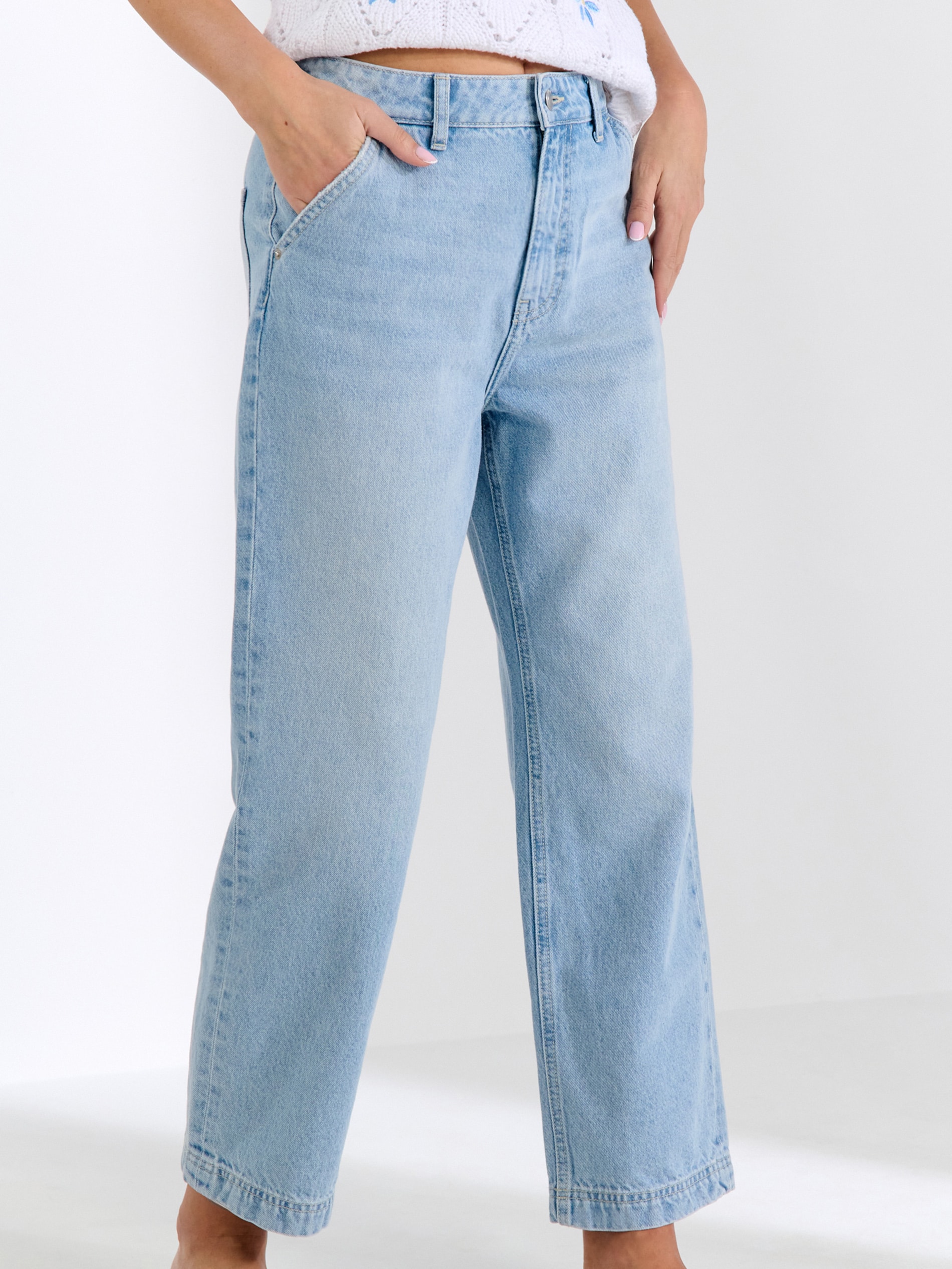 Jeansy cropped straight