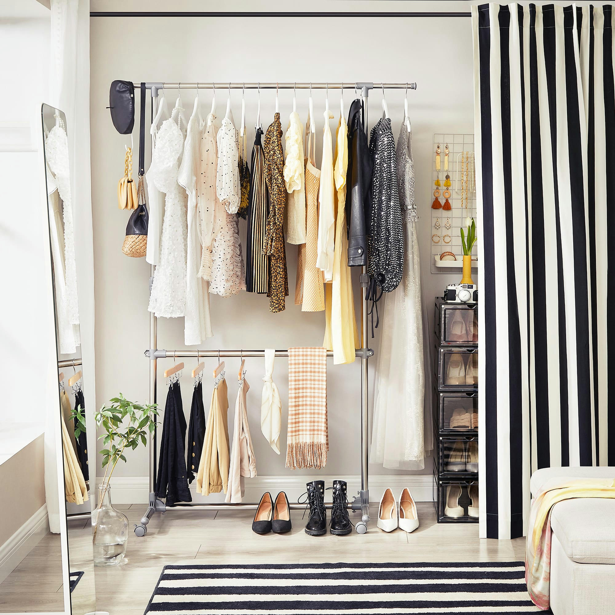 HAUTEUR RÉGLABLE - Portant à vêtements avec roulettes acier argent