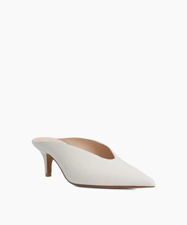 Decisive Ecru - Pointed Toe Kitten Heel Leather Mules