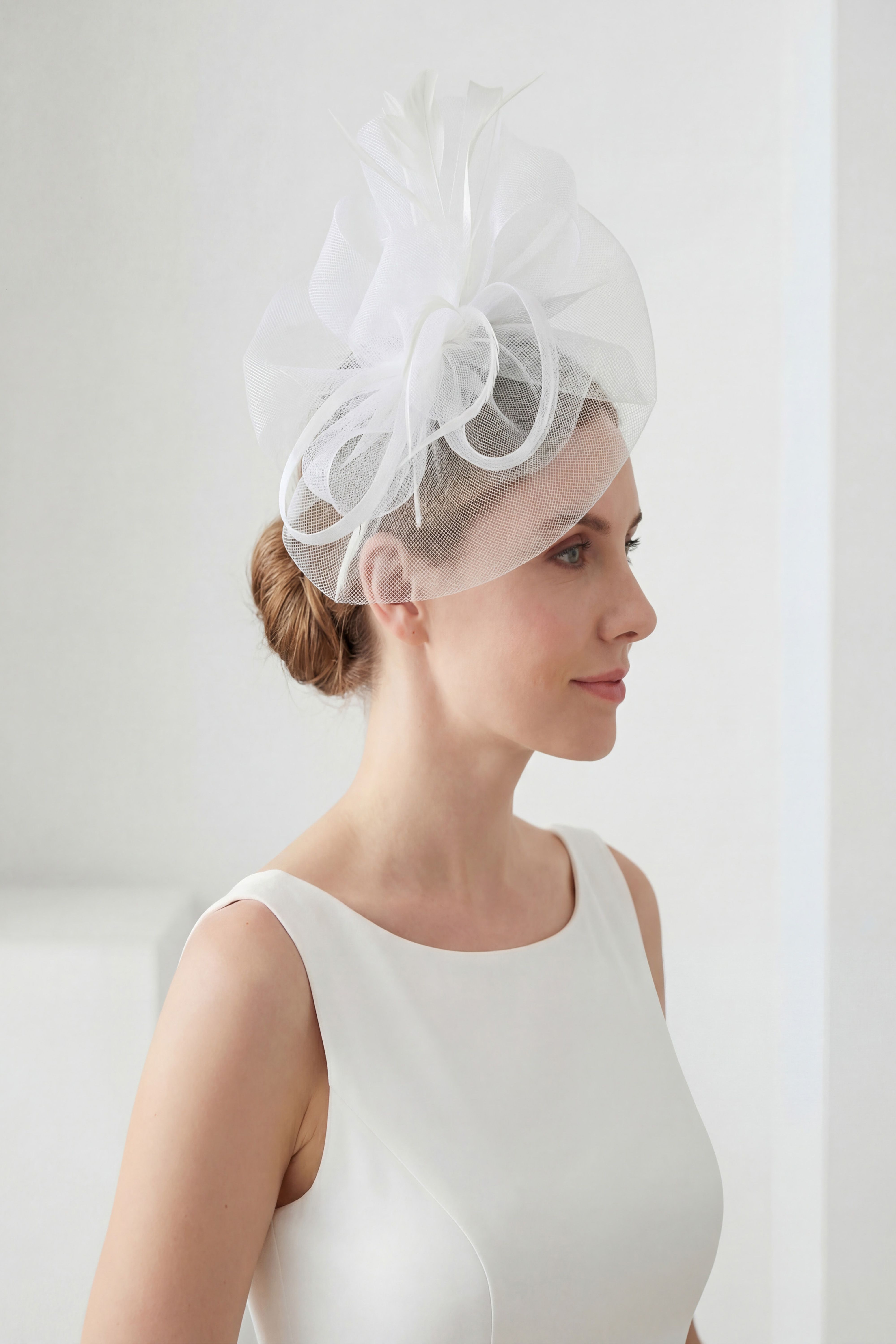 Vellin Elegant Feather Fascinator