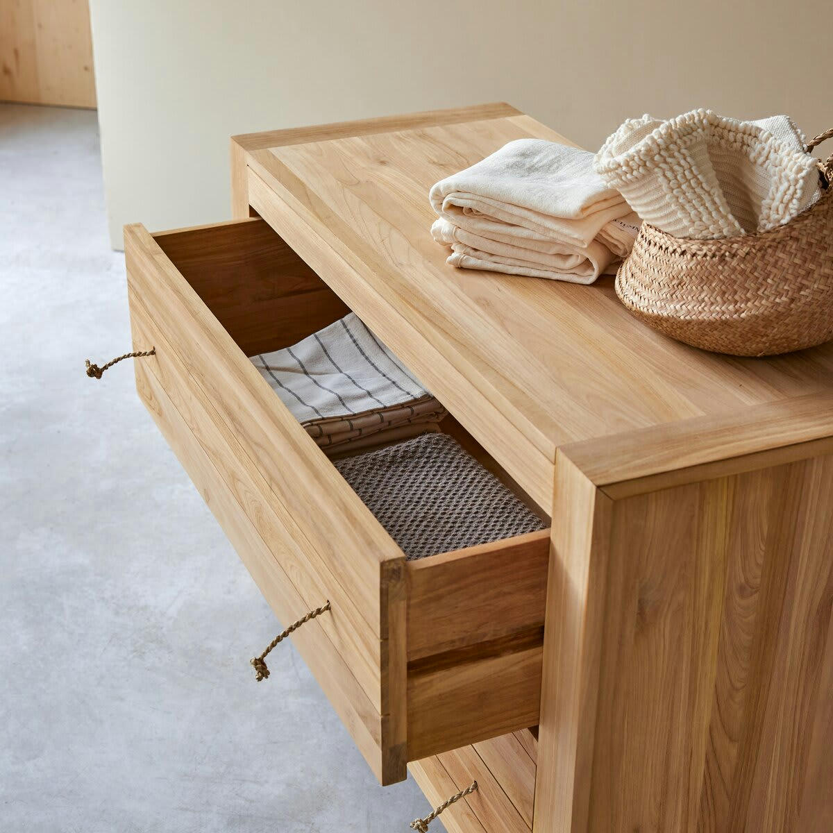 MINIMALYS - Commode en teck massif