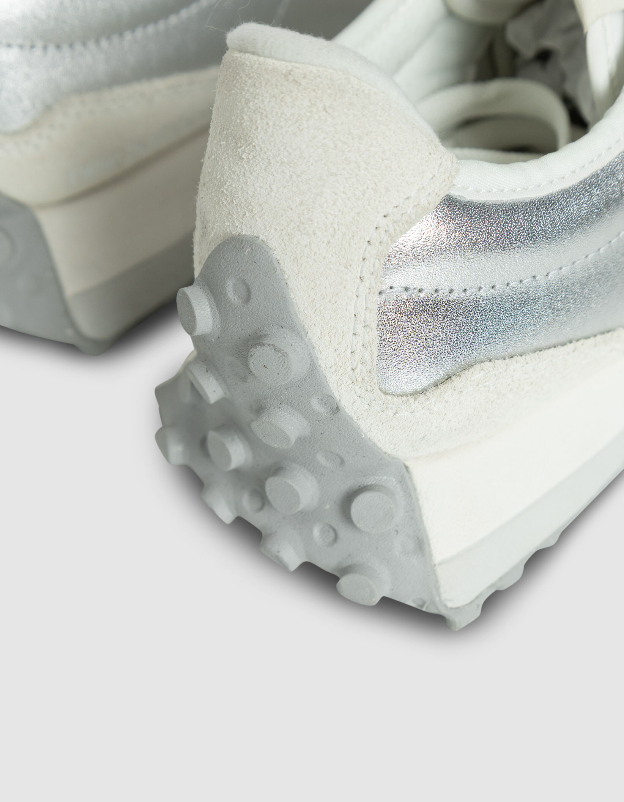 Baskets silver NEW BALANCE 327 Femme