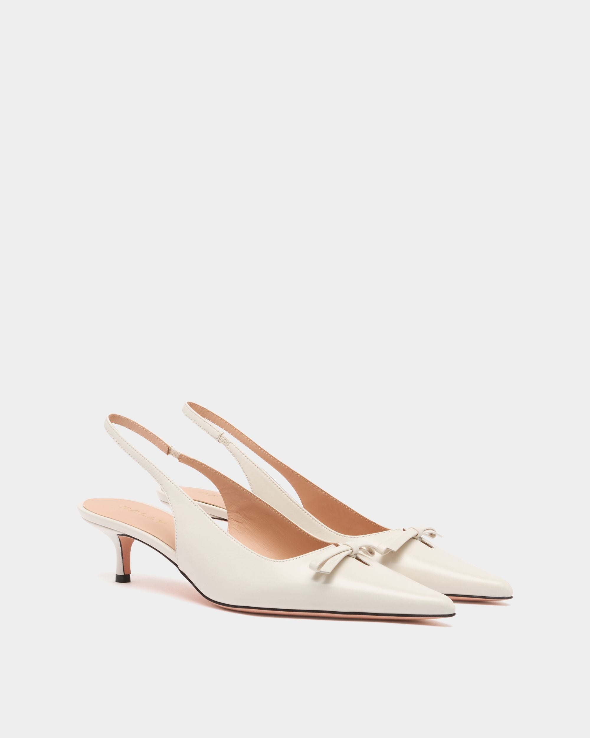 Slingpumps Nadel aus weißem Leder