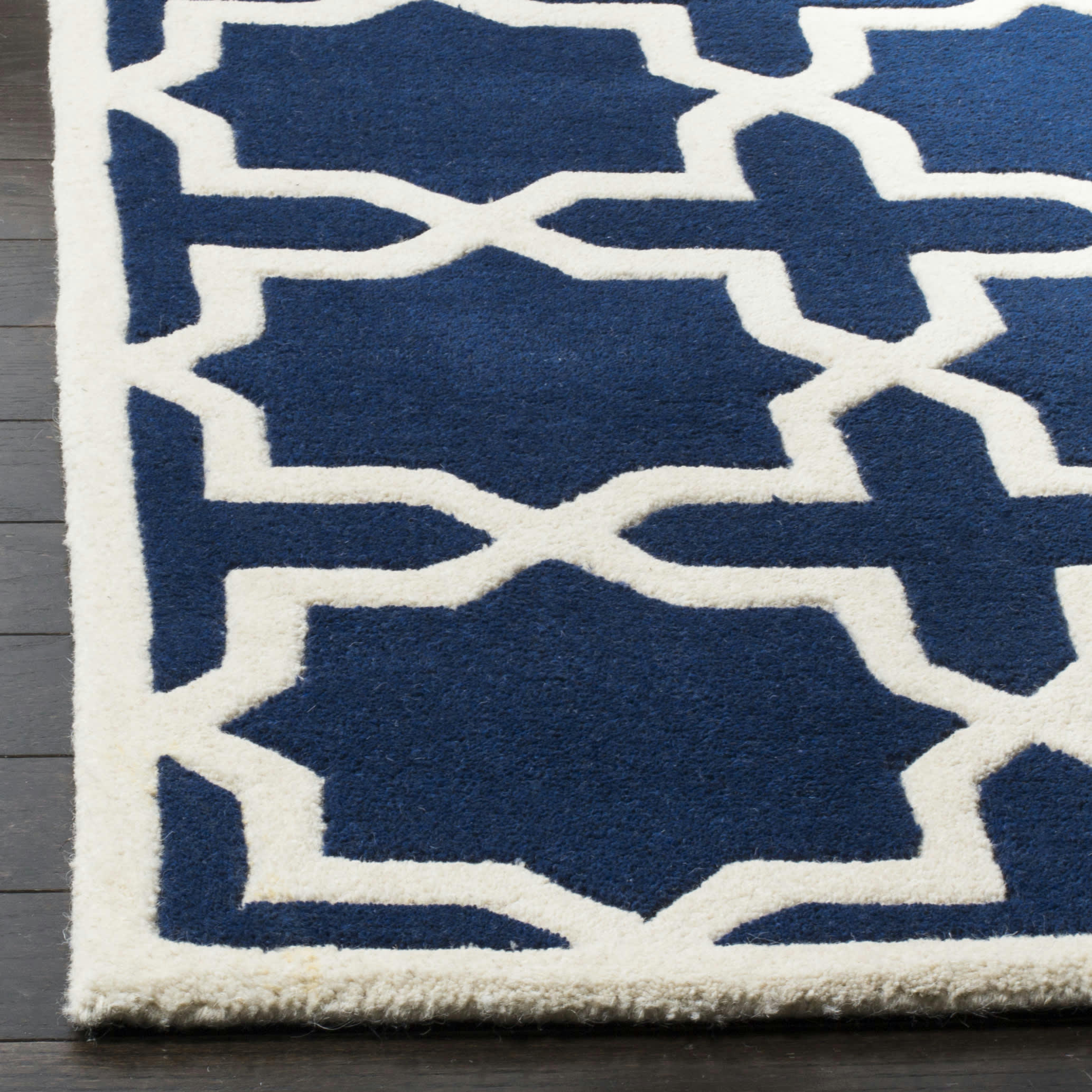 CHATHAM - Tapis de salon interieur en bleu fonce & ivoire, 152 x 244 cm