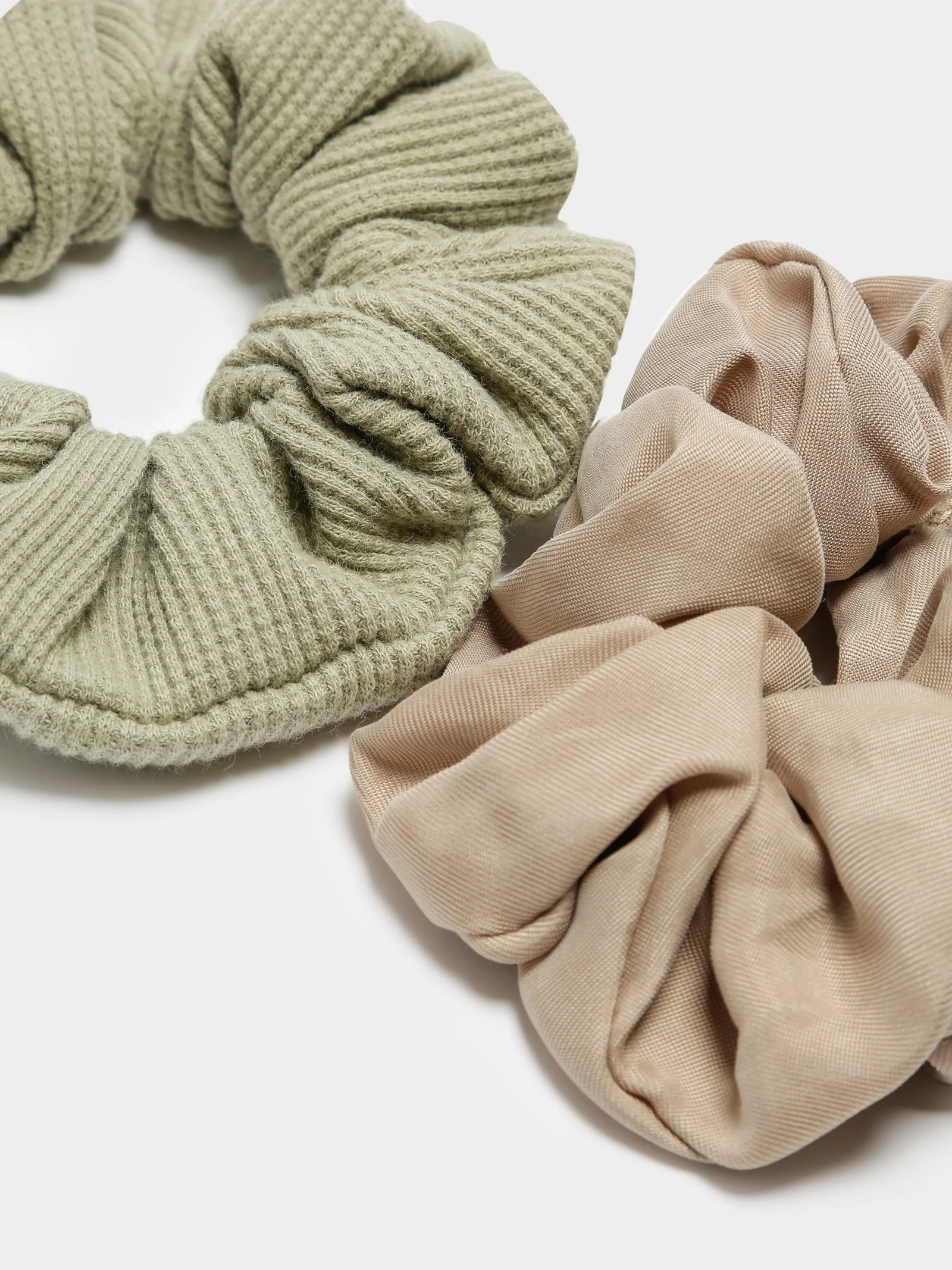 2 Pack Scrunchies
