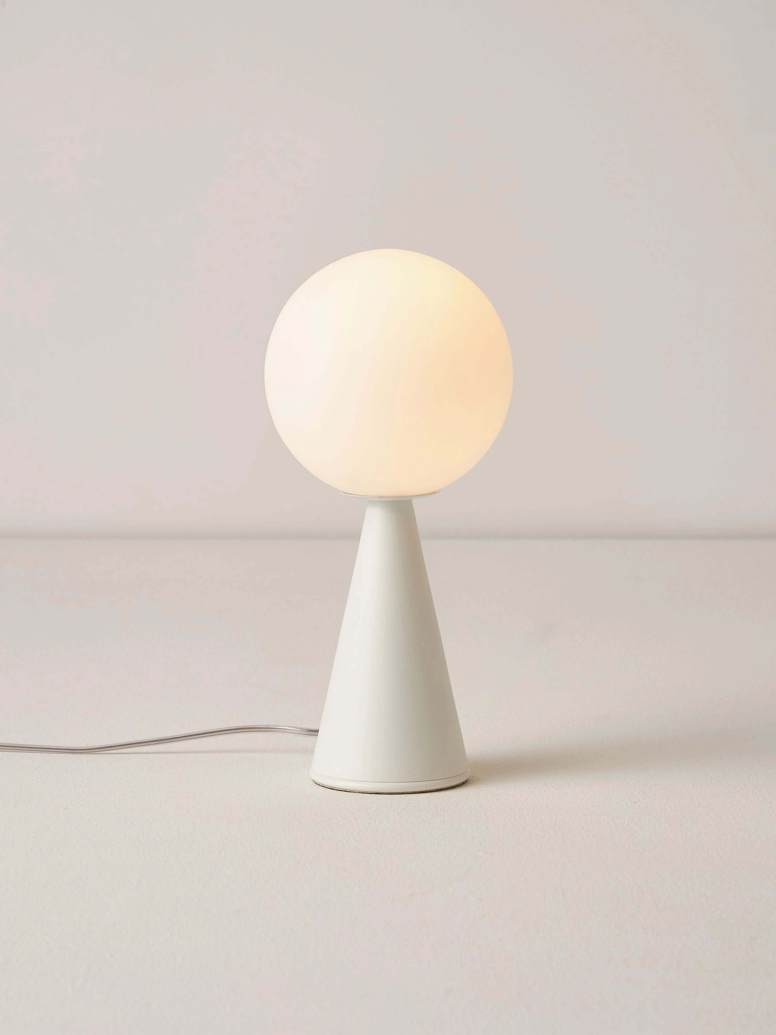 Kleine Tischlampe Bilia Mini, handgefertigt