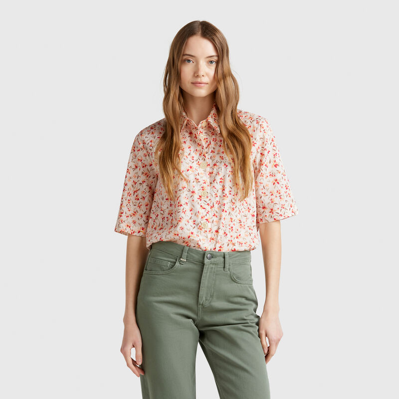 Patterned shirt in lightweight cotton
