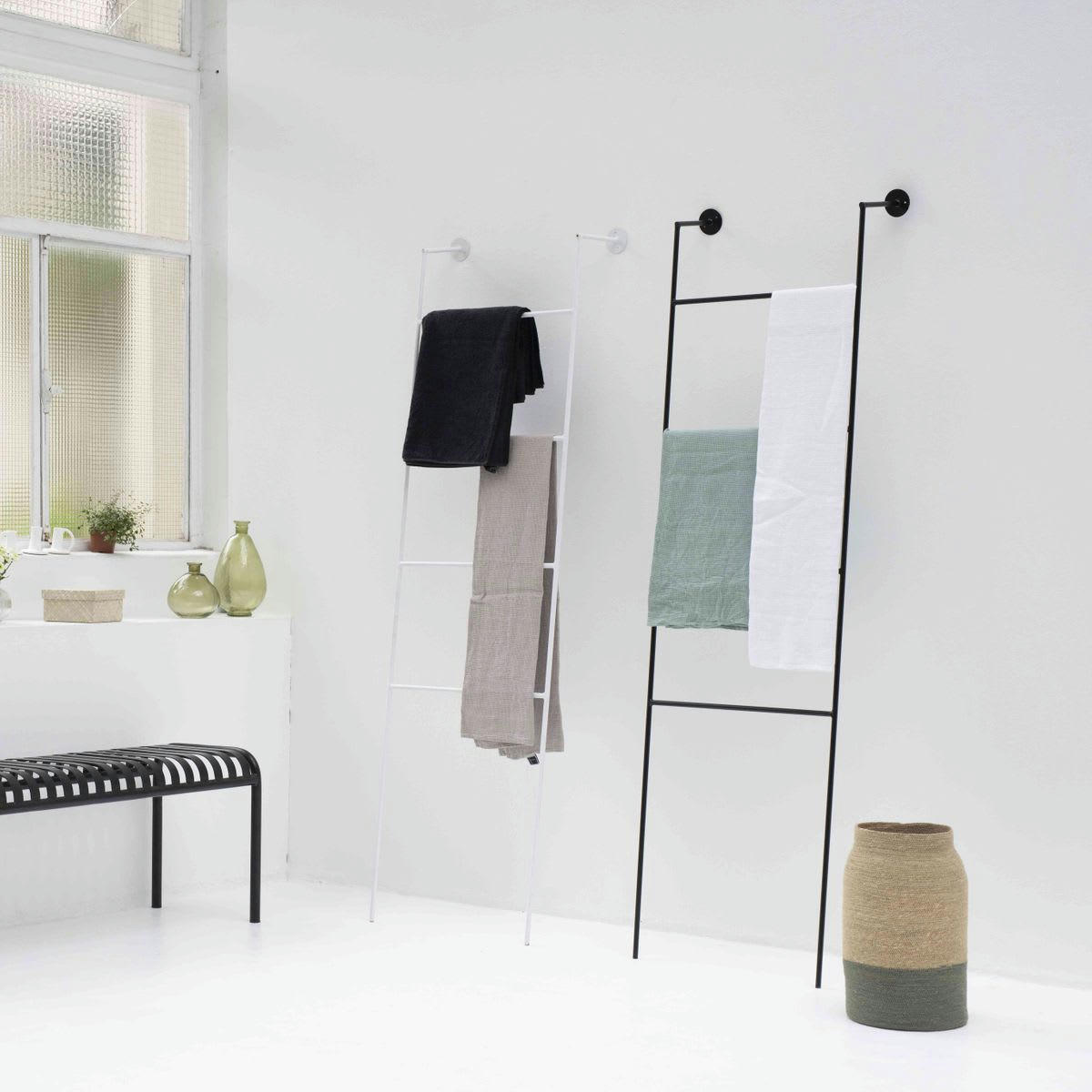 DOUGLAS - Echelle porte serviettes en métal