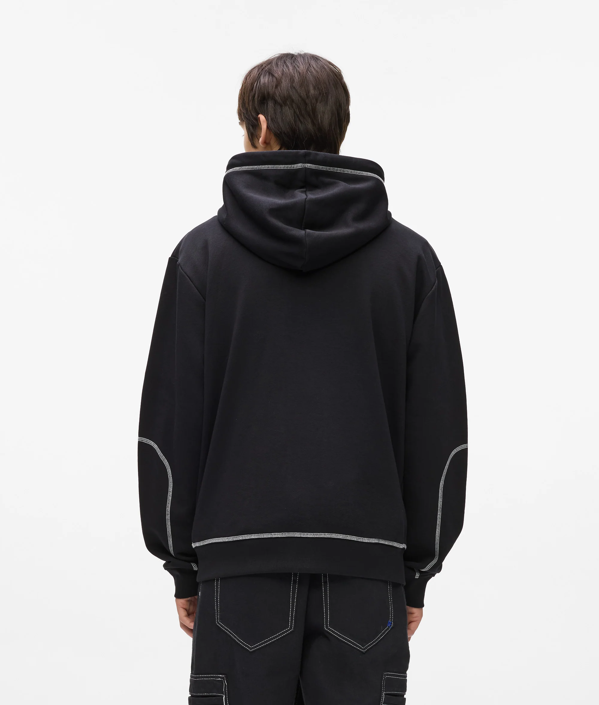 Sweat à capuche avec surpiqûres contrastantes