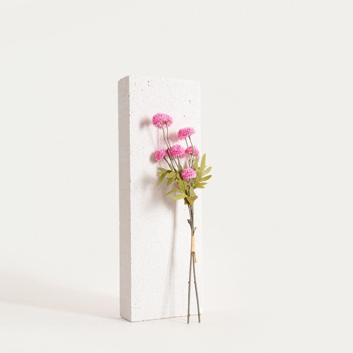 Bukiet kwiatów MARITA stokrotki pełne różowe 52 cm