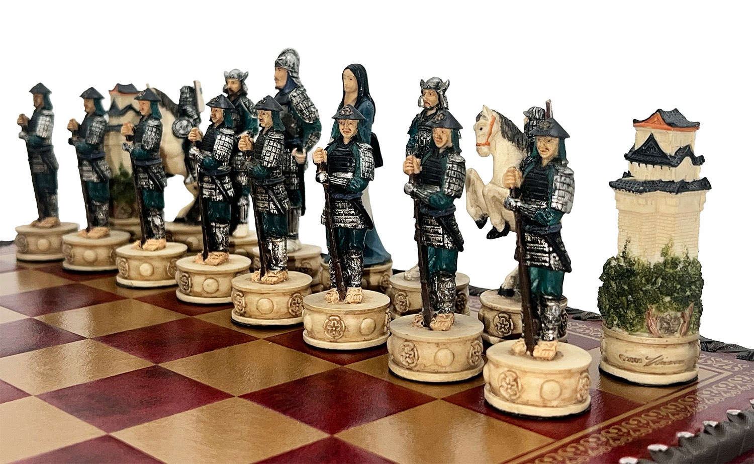WŁOSKI ZESTAW FIGURKI SAMURAI Z ŻYWICY + SZACHOWNICA ZŁOTO/BURGUNDY 35