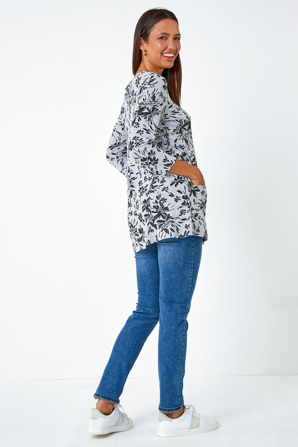 Roman Floral Pocket Front Swing Stretch Tunic Top