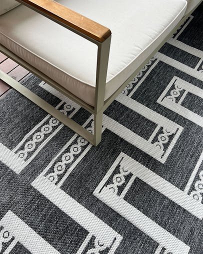 Teyona Charcoal and Ivory Tribal Flatweave Indoor Outdoor Rug