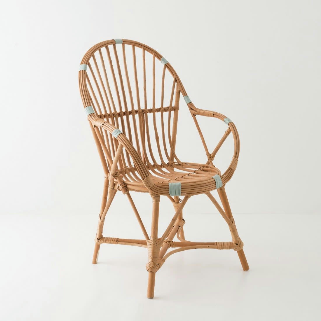 CESAR - Fauteuil en osier et rilsan