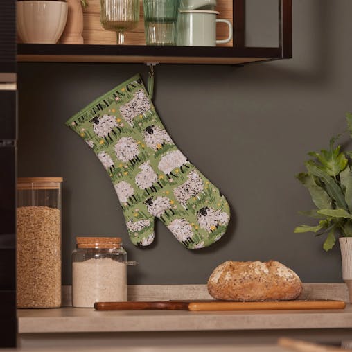 Ulster Weavers Gauntlet Oven Glove Woolly Sheep | 37 x 20cm