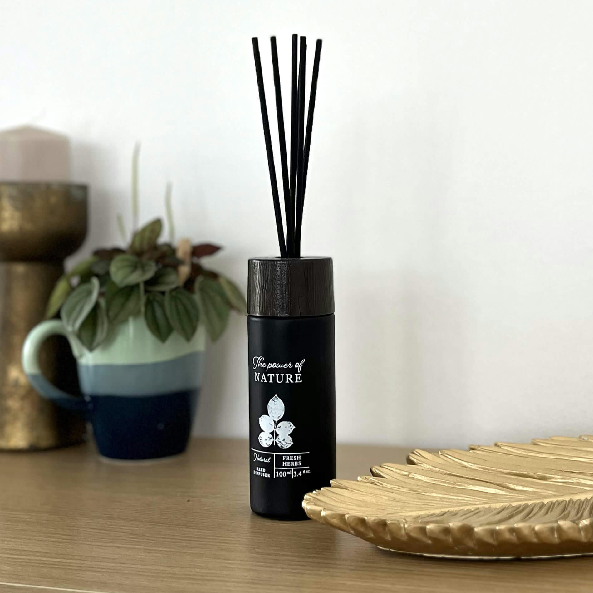 - Diffuseur d’ambiance avec bâtonnets parfum herbes fraîches