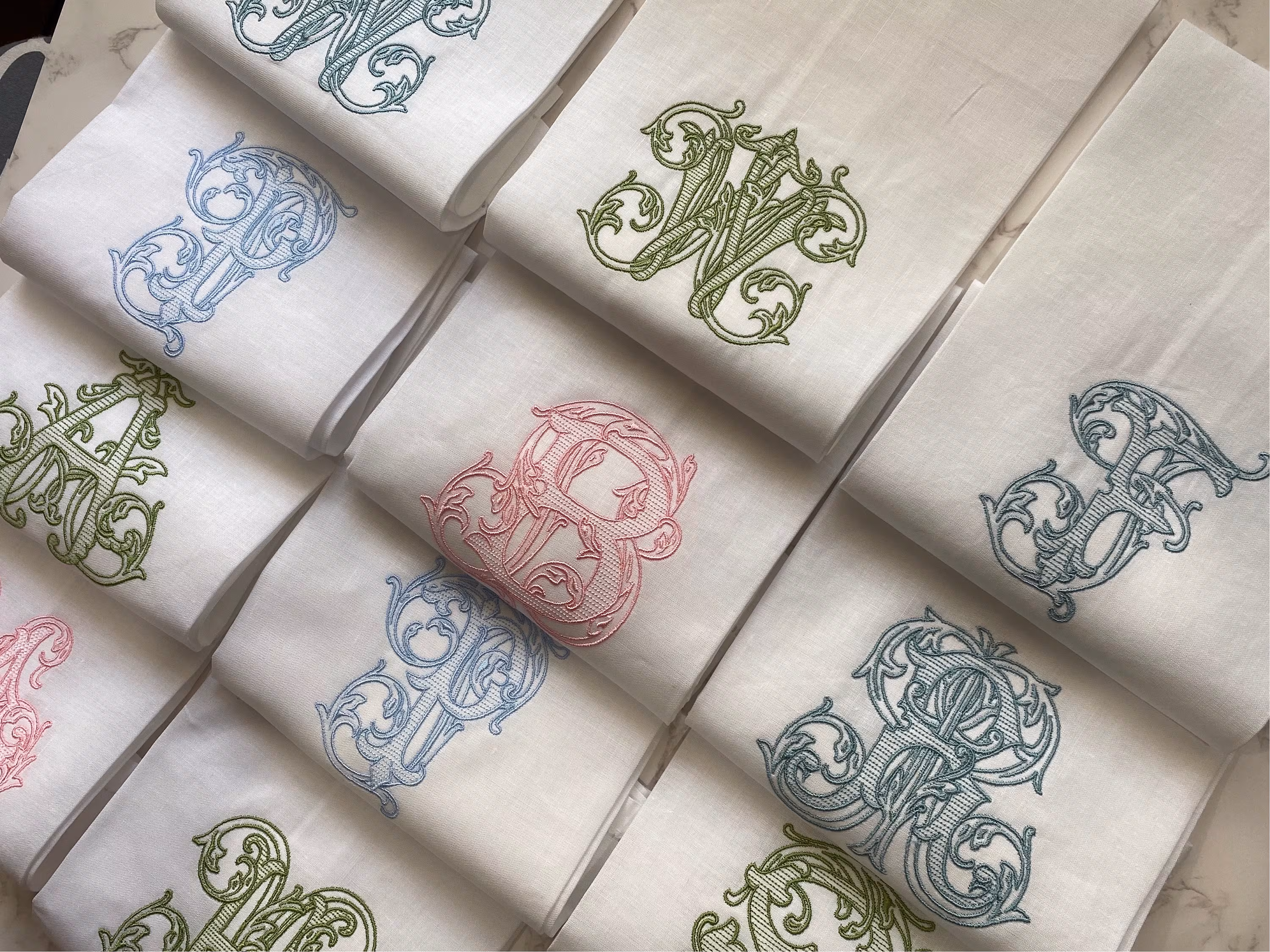 Monogram Linen Hand Towel. Custom Personalized Hostess Gift. Wedding Linens. European Linen. Vintage Vine Single Letter. Grandmillennial